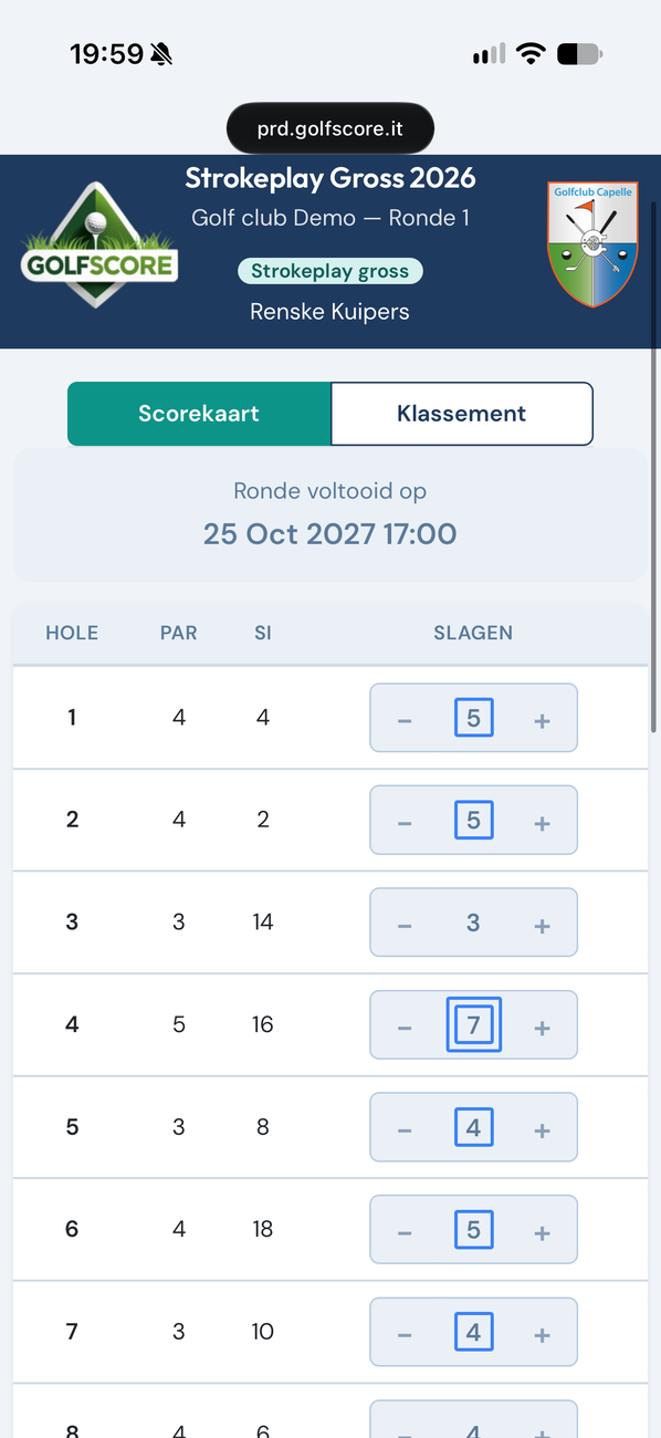 GolfScore-scorekaart op de telefoon tijdens een strokeplay-ronde